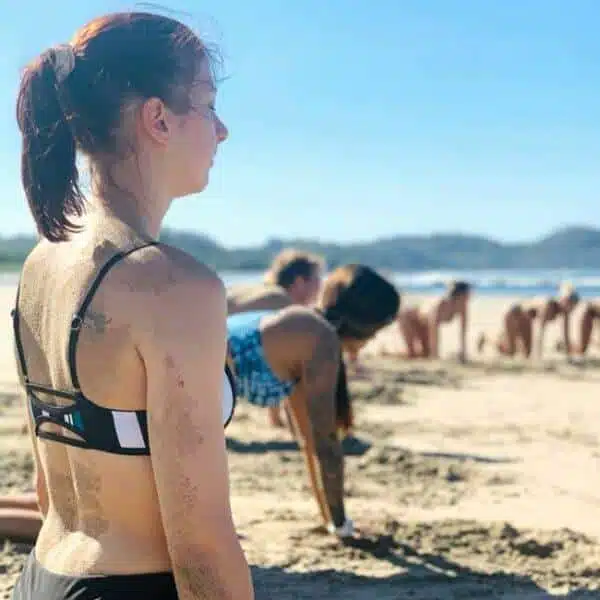 Meditation pleine conscience sur la plage de Tarifa