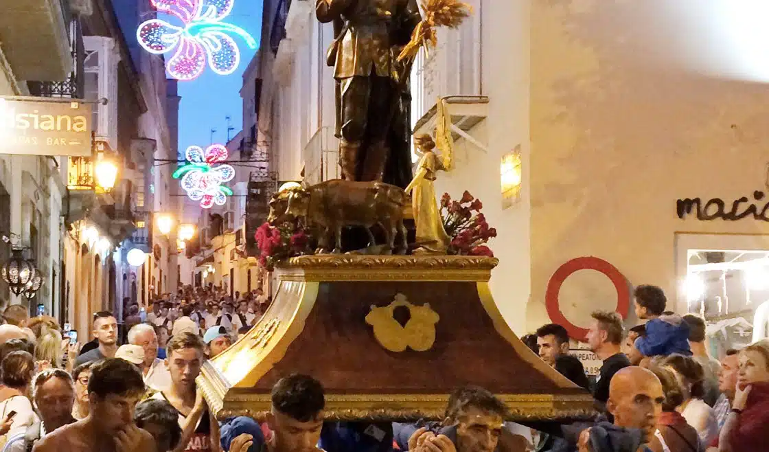 Semana Santa, Tarifa religious event