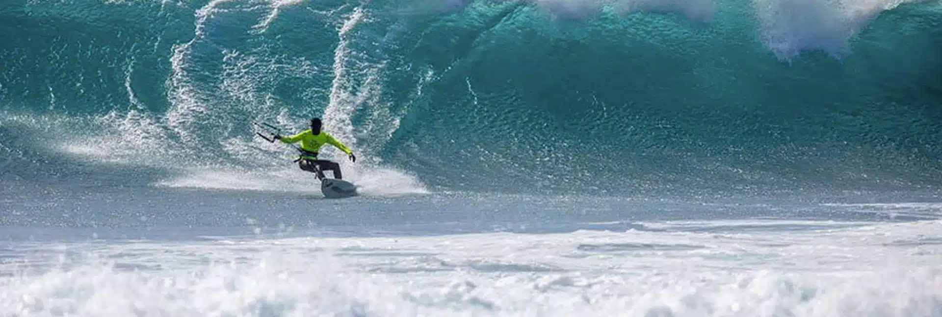 Waves spot for strapless in Ponta Preta at Capo verde