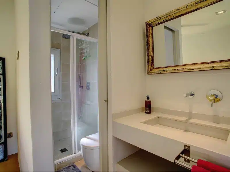 Bathroom studio beach house