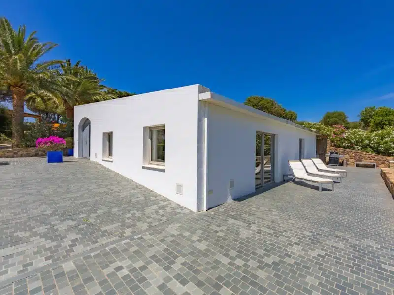 Terrace and lounge area for a sunbath