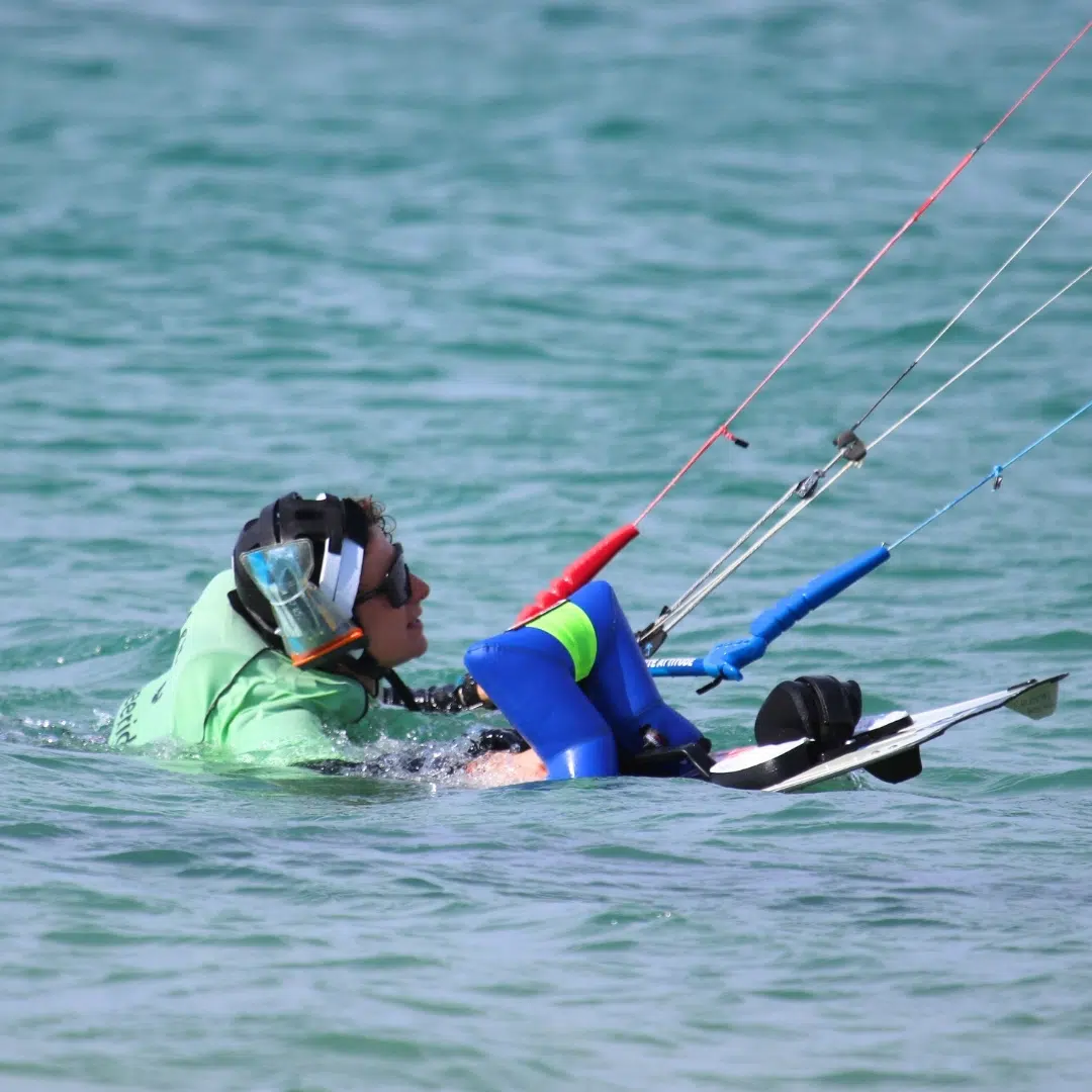 The crouch to manage the board in the water for waterstart stage